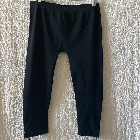 Soho Lady OS Plus Size Cropped Embellished Zipper and Beads Detail Leggings - Picture 2 of 4